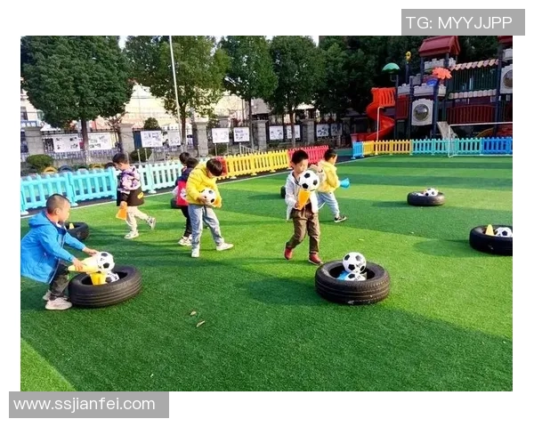 足球明星与孩子们的趣味互动精彩瞬间合集视频 足球明星与孩子们的趣味互动精彩瞬间合集视频