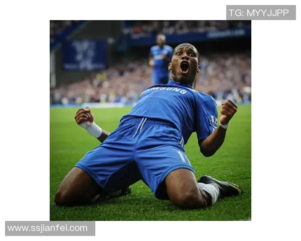 足球明星滑跪视频引发热议网友热评背后故事与情感共鸣 足球明星滑跪视频引发热议网友热评背后故事与情感共鸣